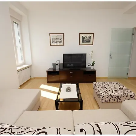 Eden Penthouse * 扎达尔