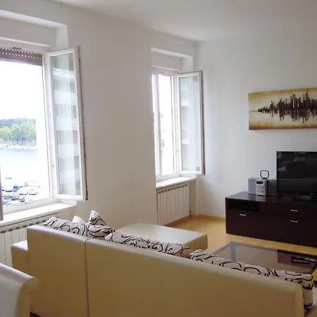Eden Penthouse * זאדאר