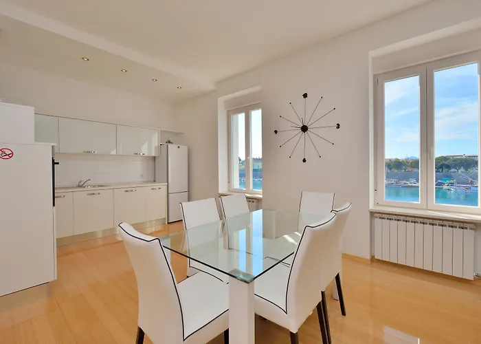 Eden Penthouse アパート *